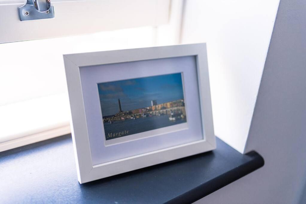 The Sunset Apartment - Margate Beach - By Goldex Coastal Breaks Екстериор снимка